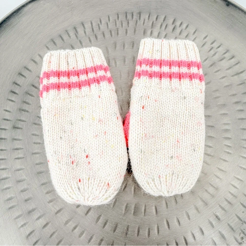 GAP Cozy White and Pink Knit Mittens